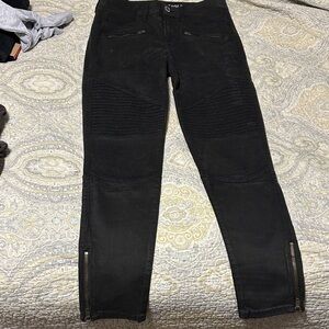 American Eagle Outfitters Dark Skinny Jeans with Zipper Accents